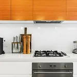 Convenient 4Br With Private Pool Close To Airport