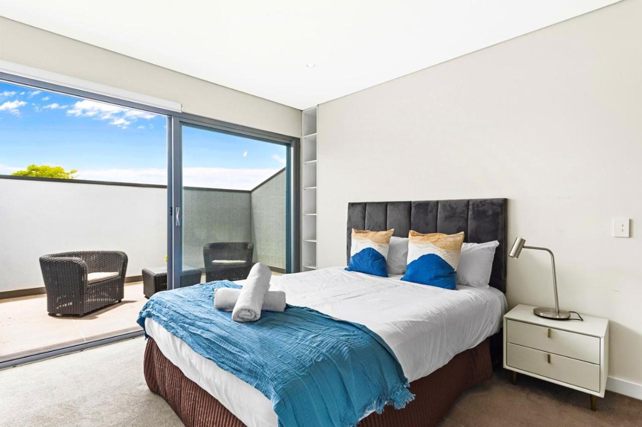 Convenient 4br With Private Pool Close To Airport Villa Sydney