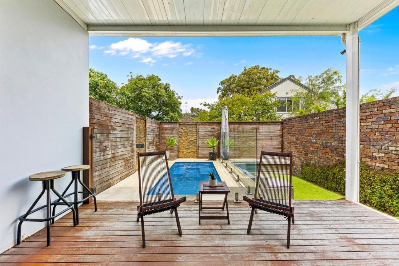 Convenient 4br With Private Pool Close To Airport